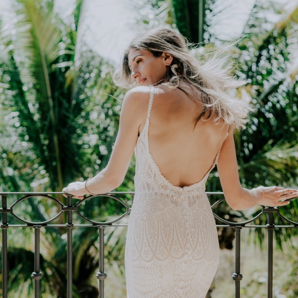 Allure 9564 Wedding Dress - Picture 4 of 8